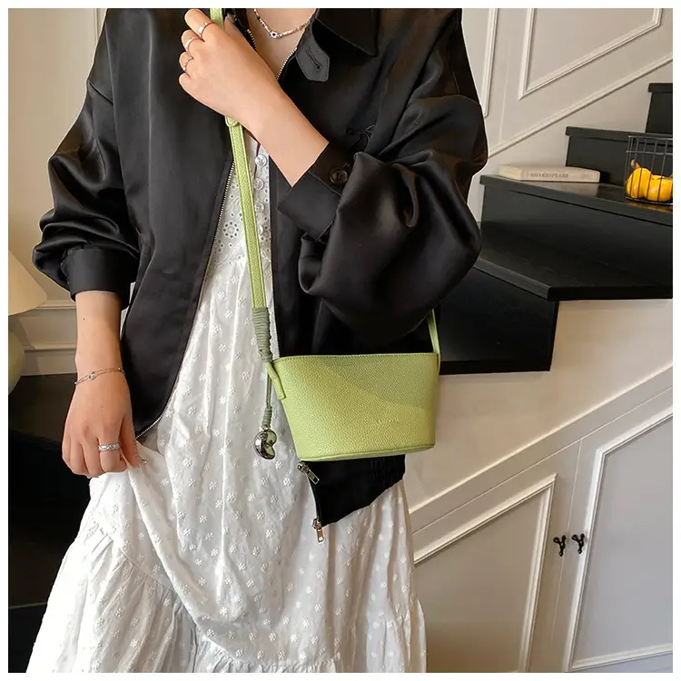 Women Textured Crossbody Bag White Adjustable Strap — feature 11