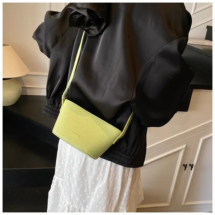 Women Textured Crossbody Bag White Adjustable Strap — feature 13