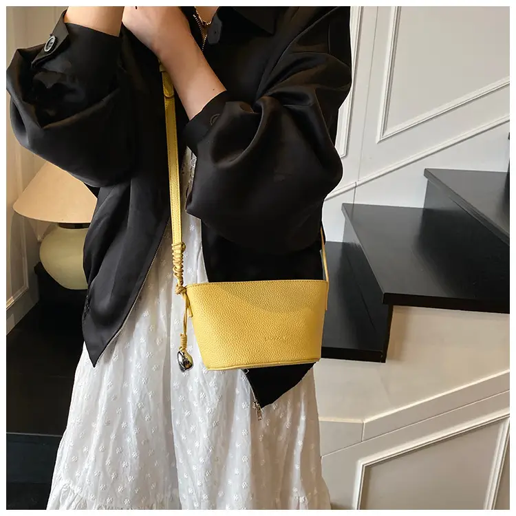 Women Textured Crossbody Bag White Adjustable Strap — feature 16
