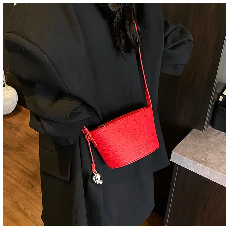 Women Textured Crossbody Bag White Adjustable Strap — feature 20