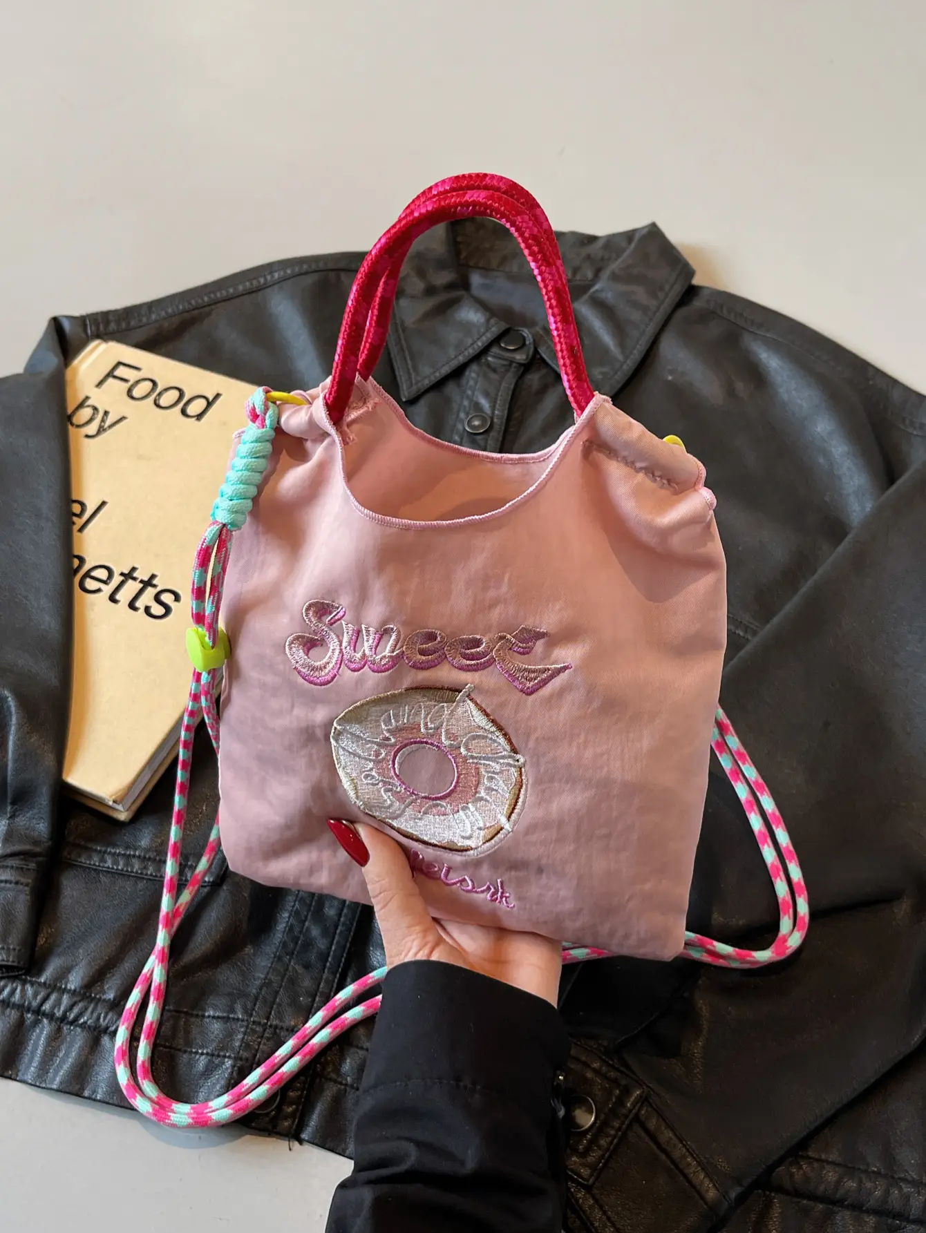 Green Straw Donut Shoulder Bag for Women 2025 - Image 10