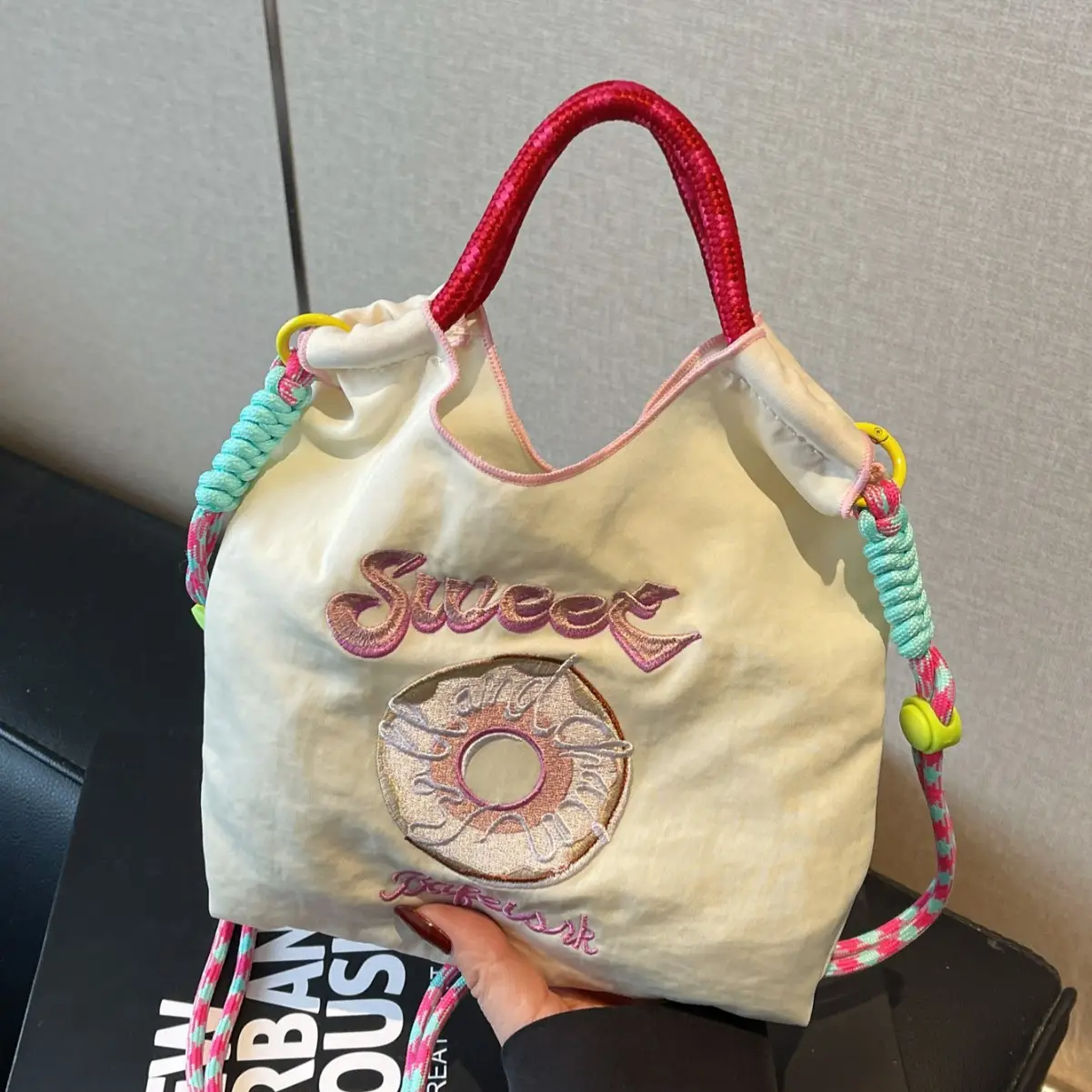 Green Straw Donut Shoulder Bag for Women 2025 — feature 30