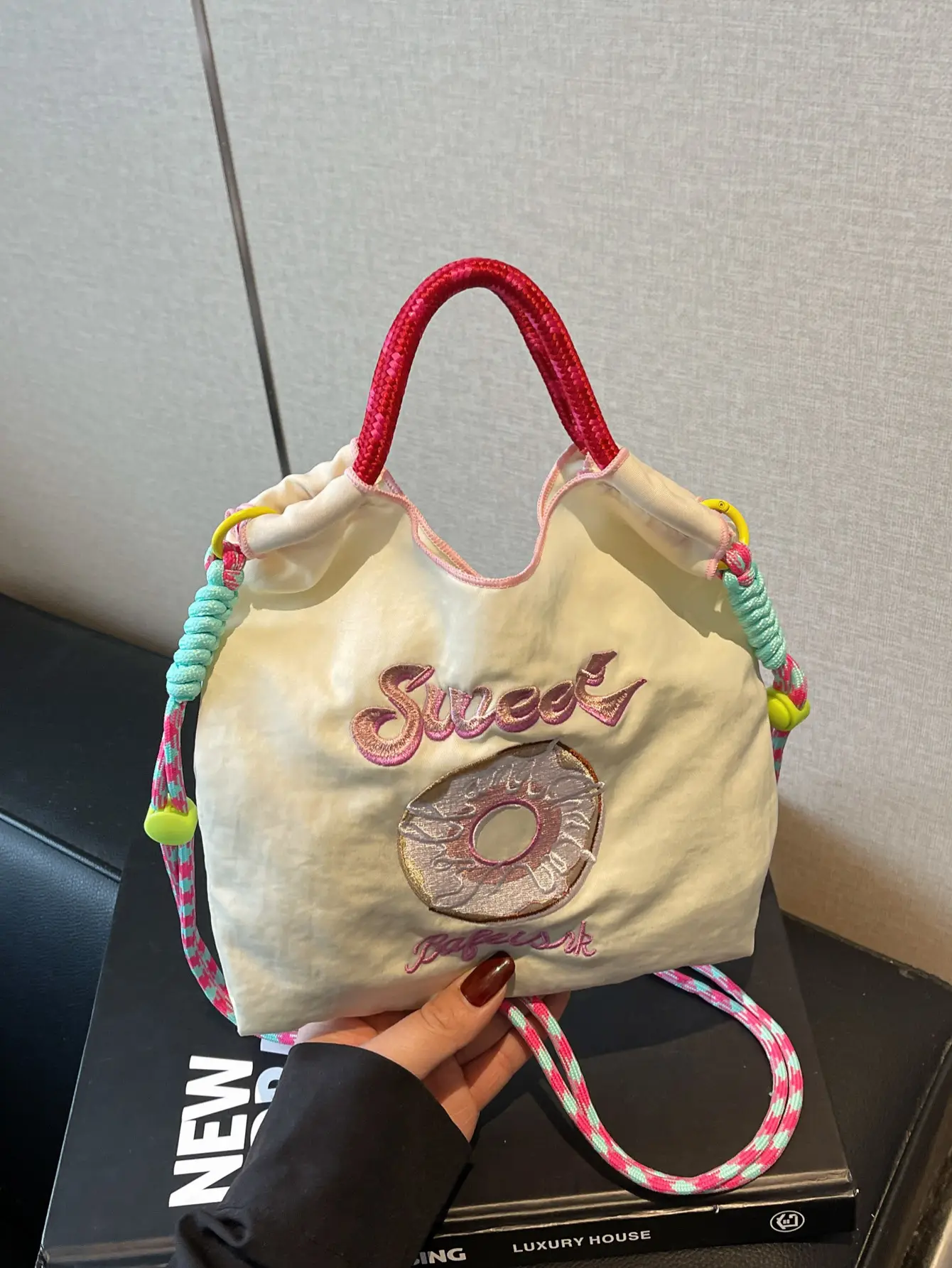 Green Straw Donut Shoulder Bag for Women 2025 — feature 46