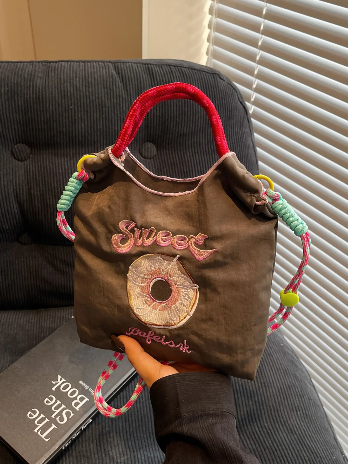 Green Straw Donut Shoulder Bag for Women 2025 - Image 6