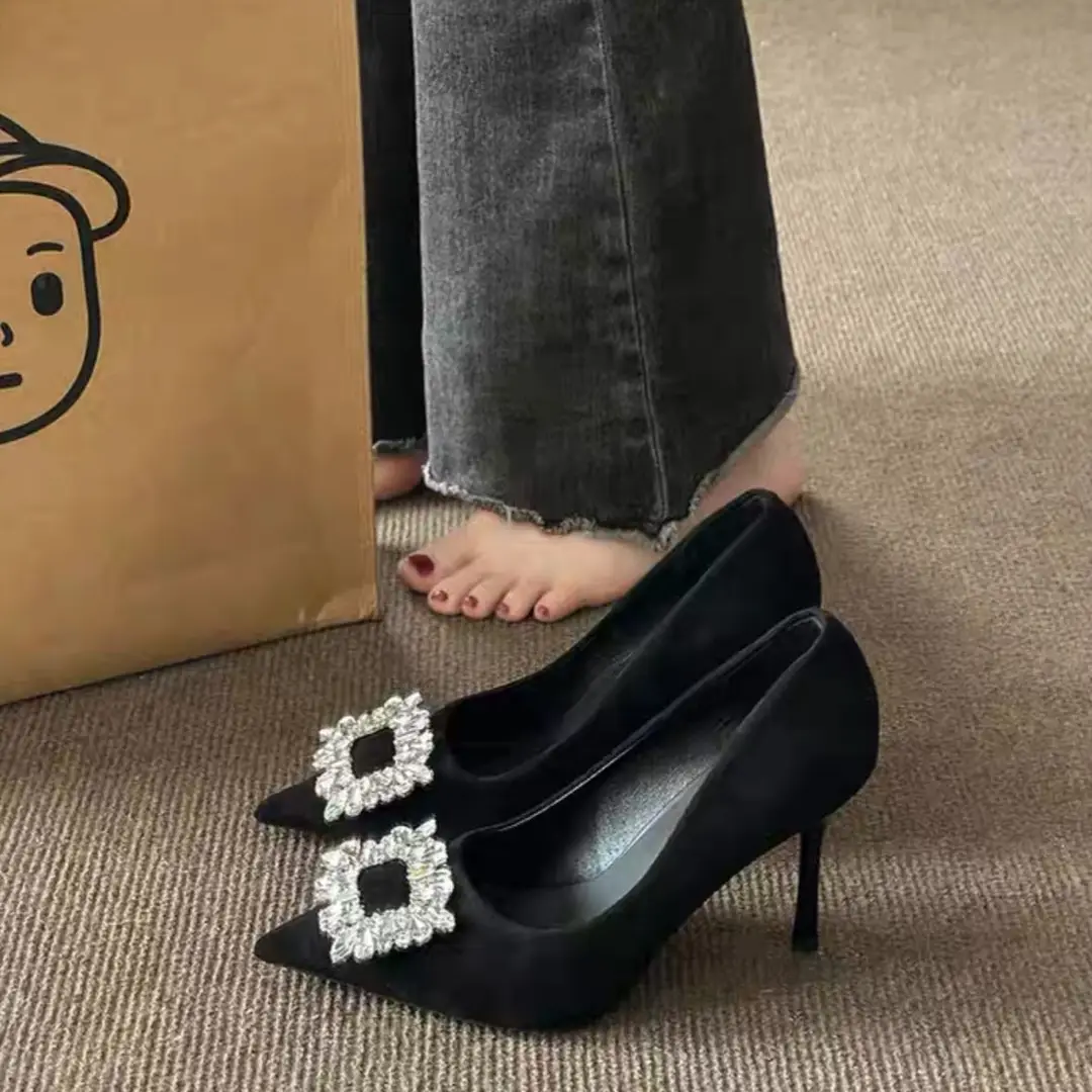 Black Pure Elegance Stiletto High Heels 2026 New Trendy Commuter Women's Shoes with Rhinestones, Pointed Toe, French Style, Elegant Single Shoes for Women — feature 5