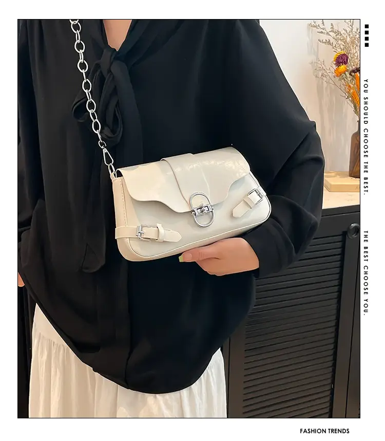 Women's Retro Chain Crossbody Bag 2025 Summer — feature 1