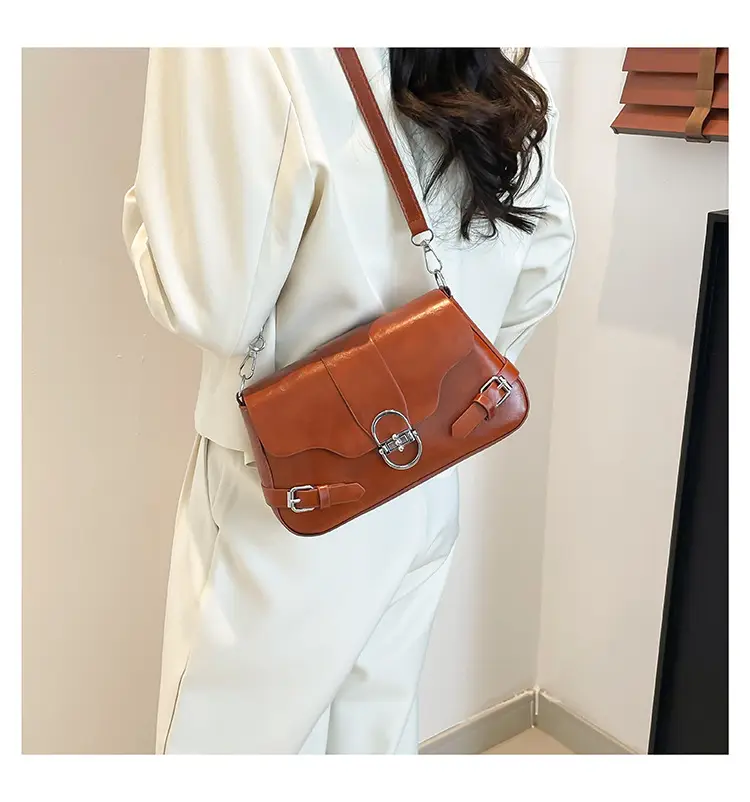 Women's Retro Chain Crossbody Bag 2025 Summer — feature 24