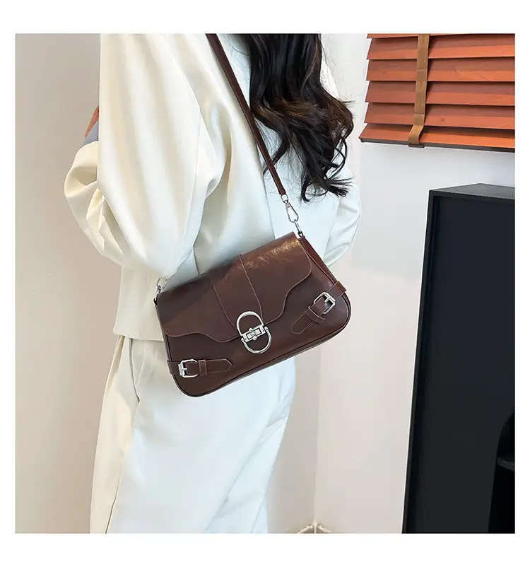 Women's Retro Chain Crossbody Bag 2025 Summer — feature 28