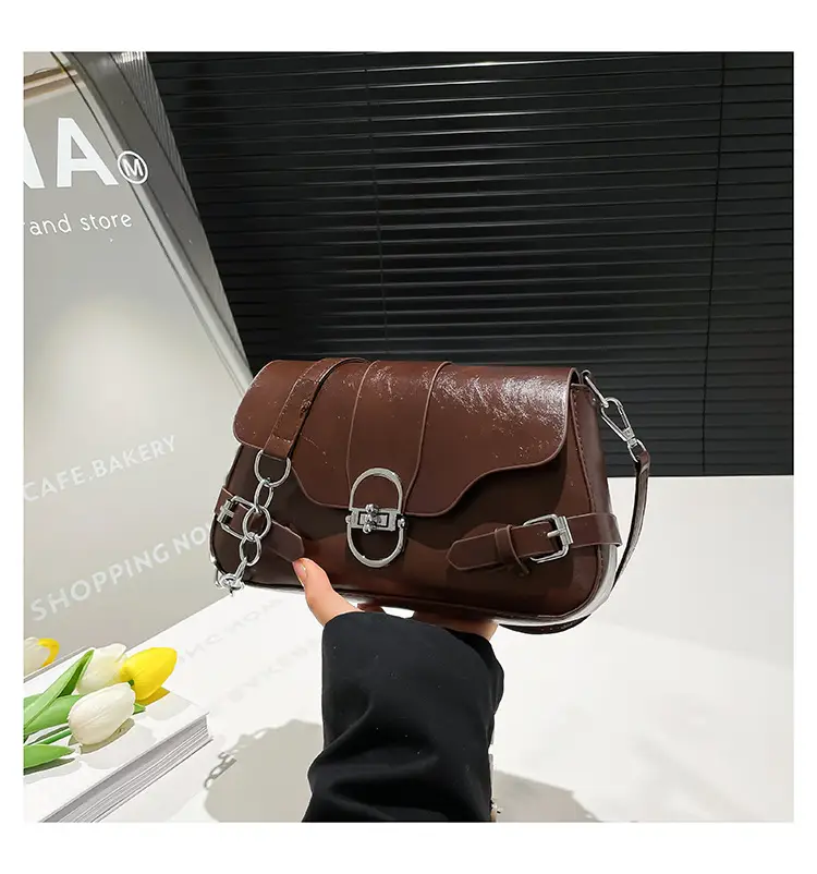 Women's Retro Chain Crossbody Bag 2025 Summer — feature 34