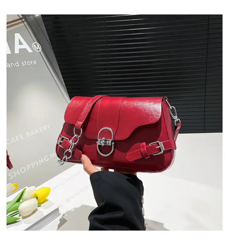 Women's Retro Chain Crossbody Bag 2025 Summer — feature 37