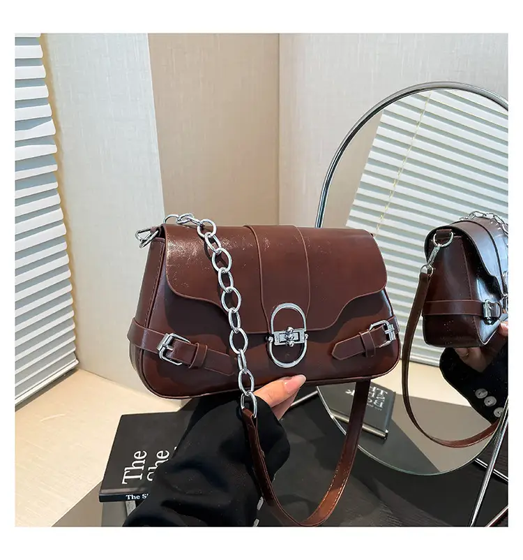 Women's Retro Chain Crossbody Bag 2025 Summer — feature 39
