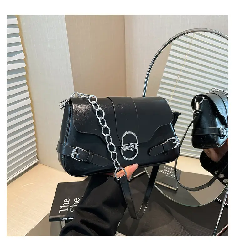 Women's Retro Chain Crossbody Bag 2025 Summer — feature 40