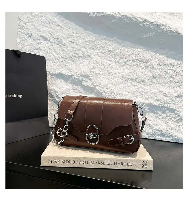 Women's Retro Chain Crossbody Bag 2025 Summer — feature 43