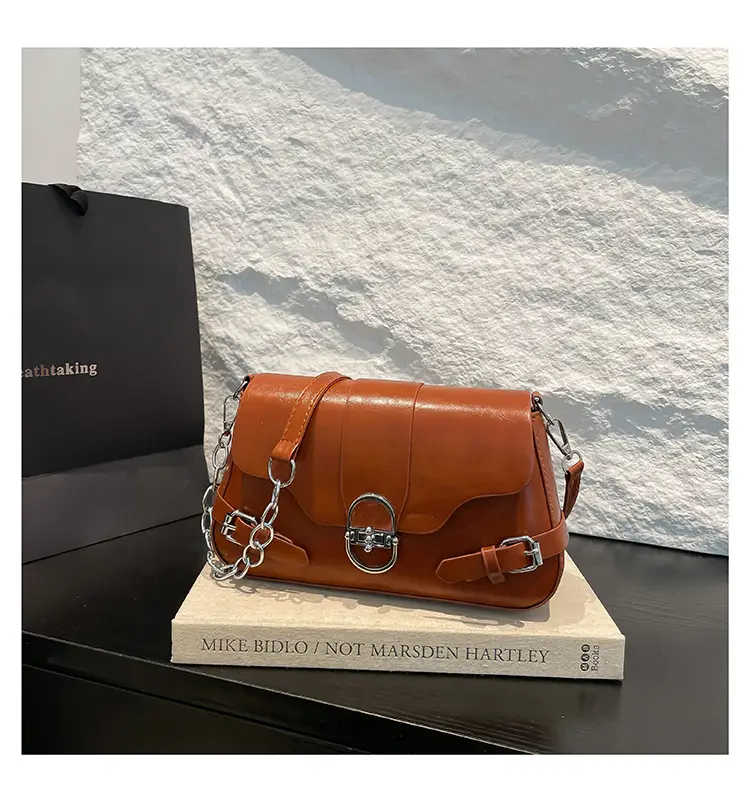 Women's Retro Chain Crossbody Bag 2025 Summer — feature 45