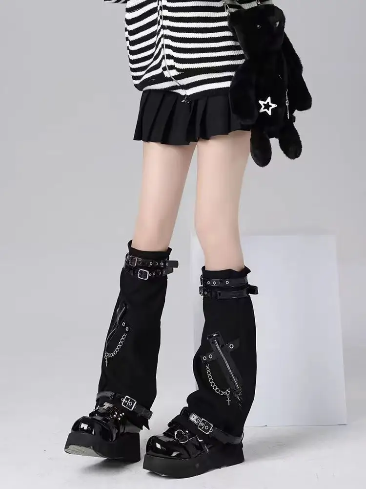 Black Cross Chain Leggings with Buckle Detail for Spice Girls — feature 6