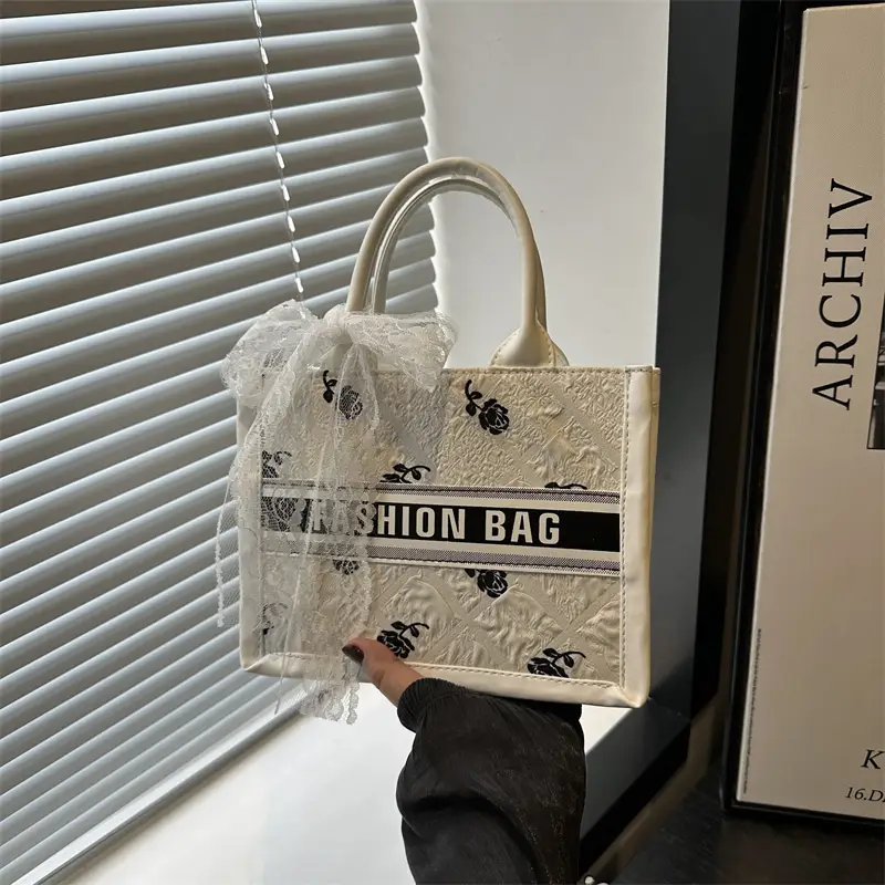 Women's Personalized Tote Bag Black White Stylish Commuter - Image 4