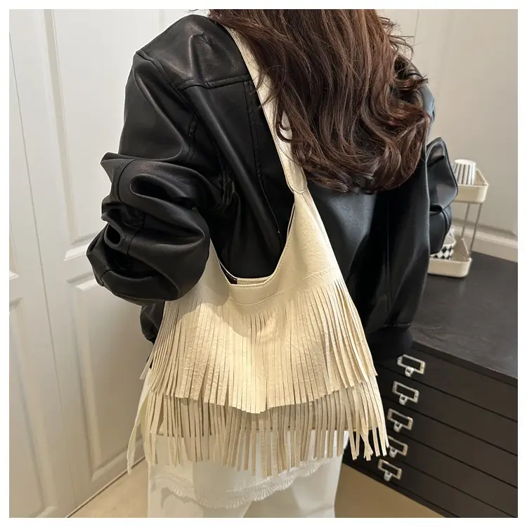 Retro Tassel Crossbody Bag Women 2025 — feature 14