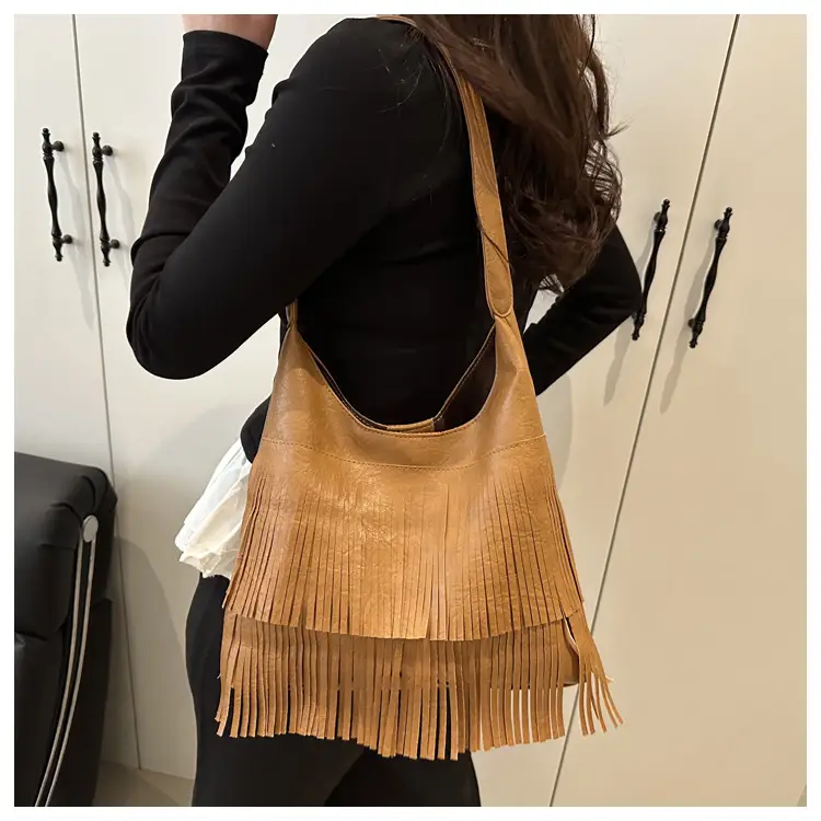 Retro Tassel Crossbody Bag Women 2025 — feature 18