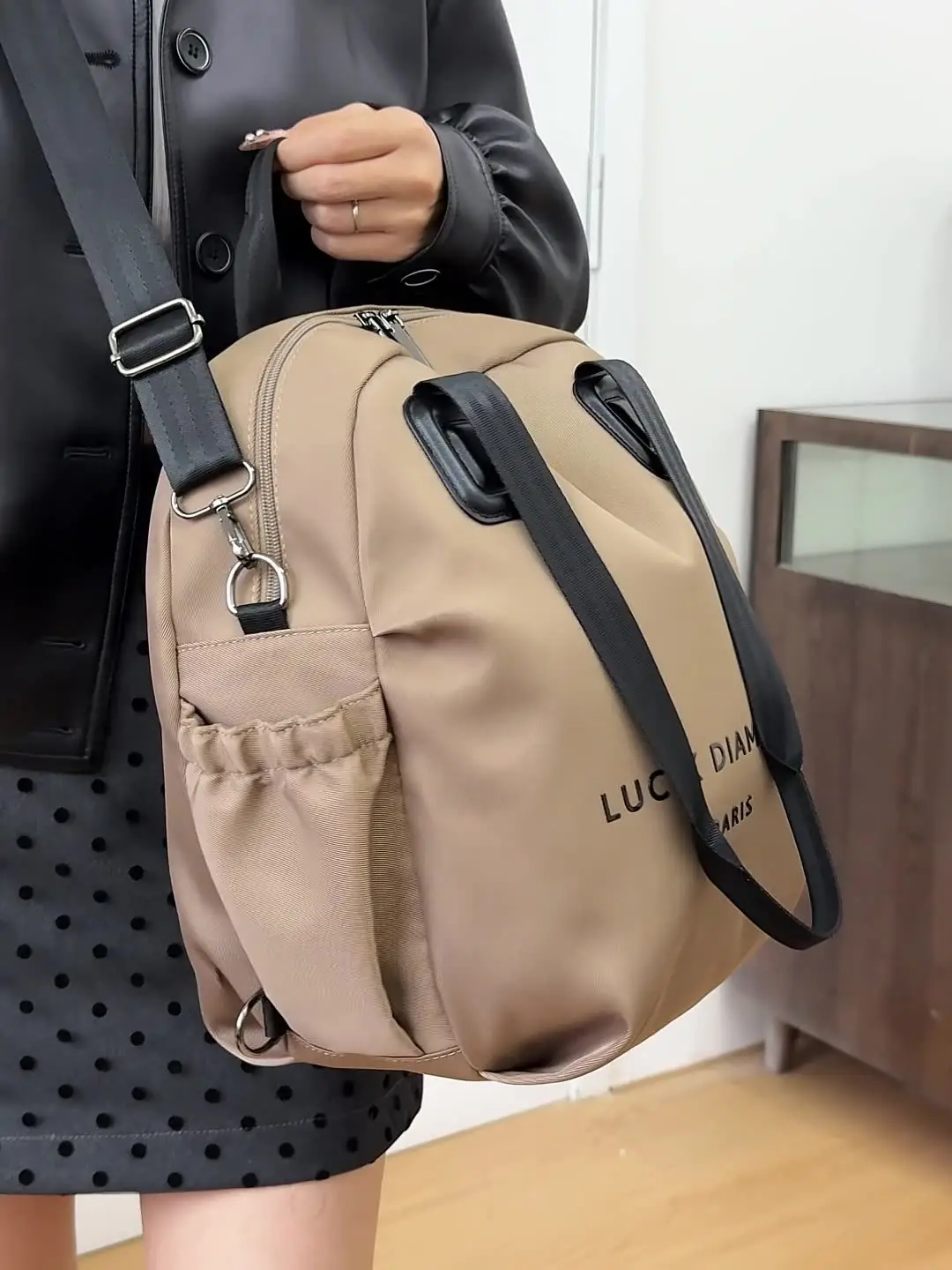 Women's Casual Shoulder Bag Large Capacity Travel Backpack — feature 16
