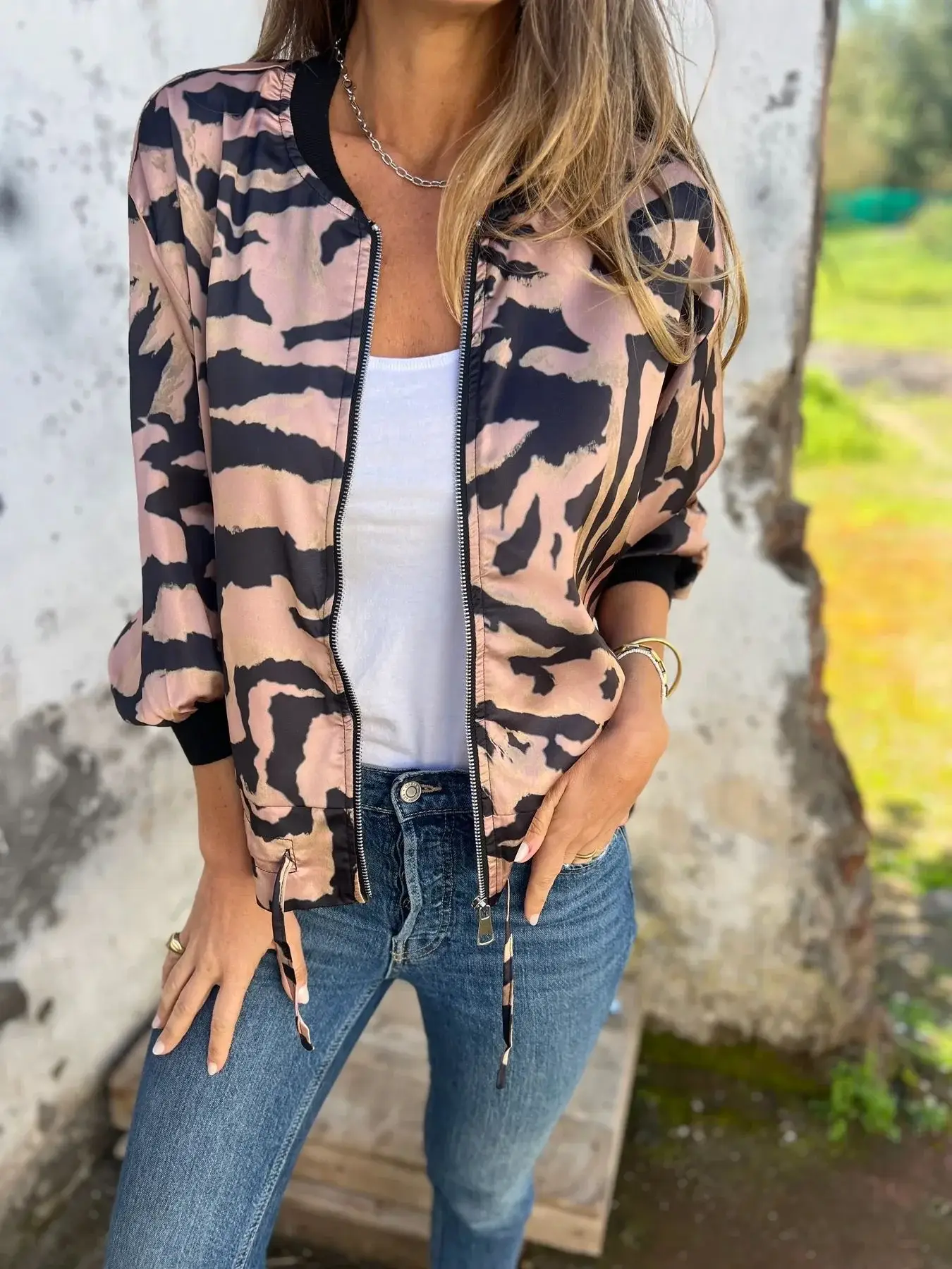 Women's Bomber Jacket Black White Print Zipper Autumn Wear — feature 10
