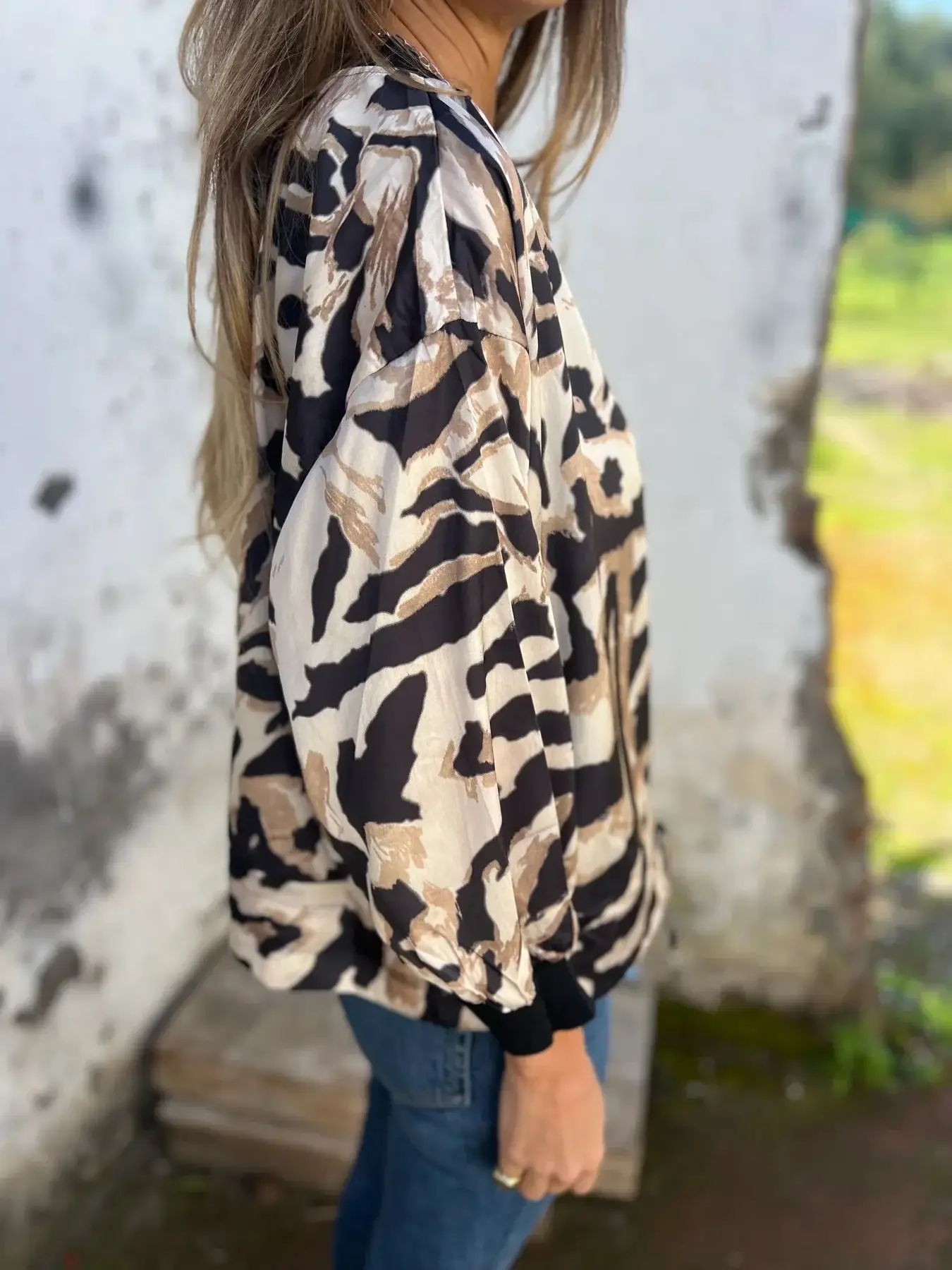 Women's Bomber Jacket Black White Print Zipper Autumn Wear — feature 7
