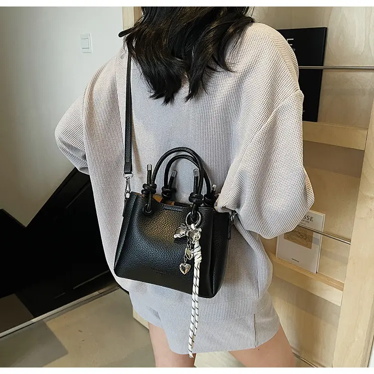Beige Leather Bucket Bag 2025 Korean Style — feature 14