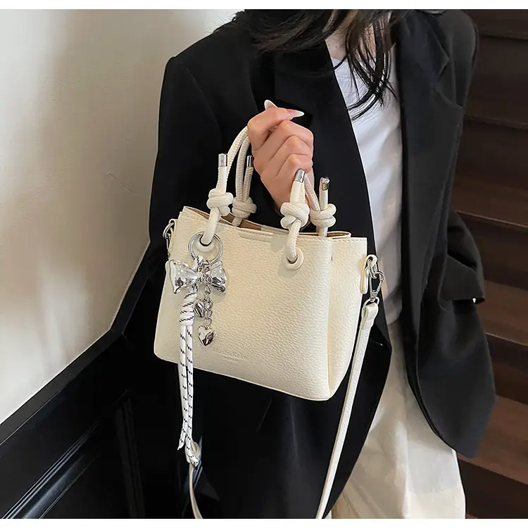 Beige Leather Bucket Bag 2025 Korean Style — feature 18