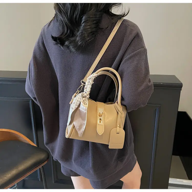 Women Crossbody Bag Korean Design Beige 2026 — feature 11