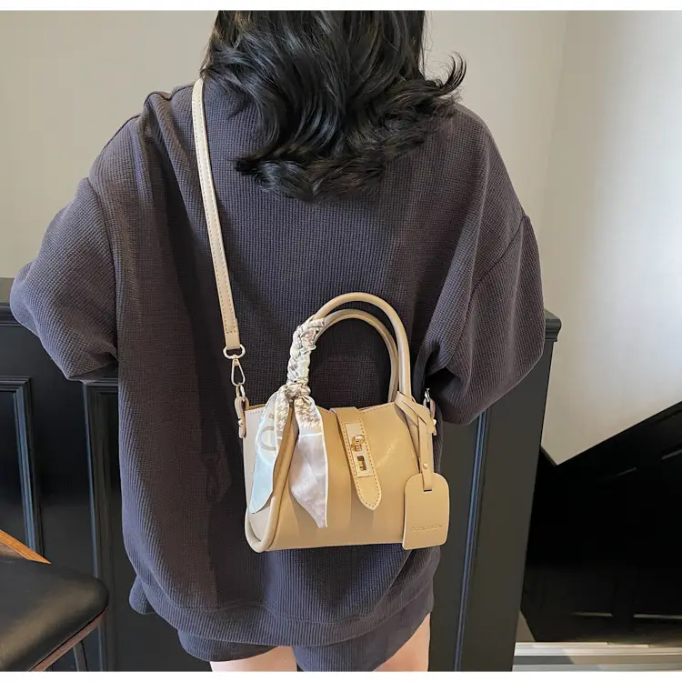 Women Crossbody Bag Korean Design Beige 2026 — feature 13