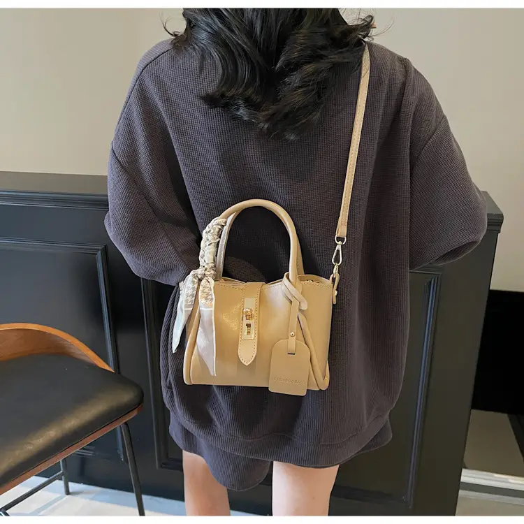 Women Crossbody Bag Korean Design Beige 2026 — feature 15