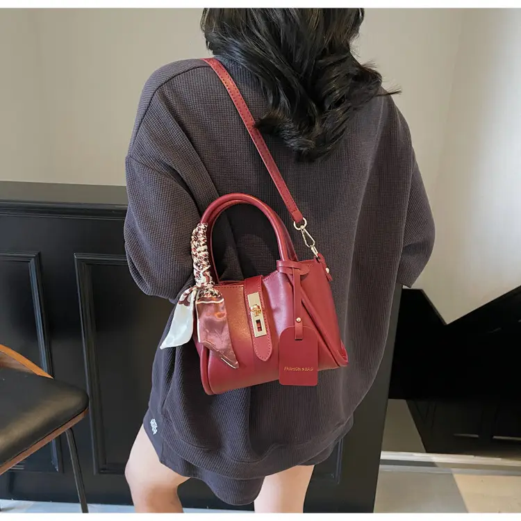 Women Crossbody Bag Korean Design Beige 2026 — feature 17