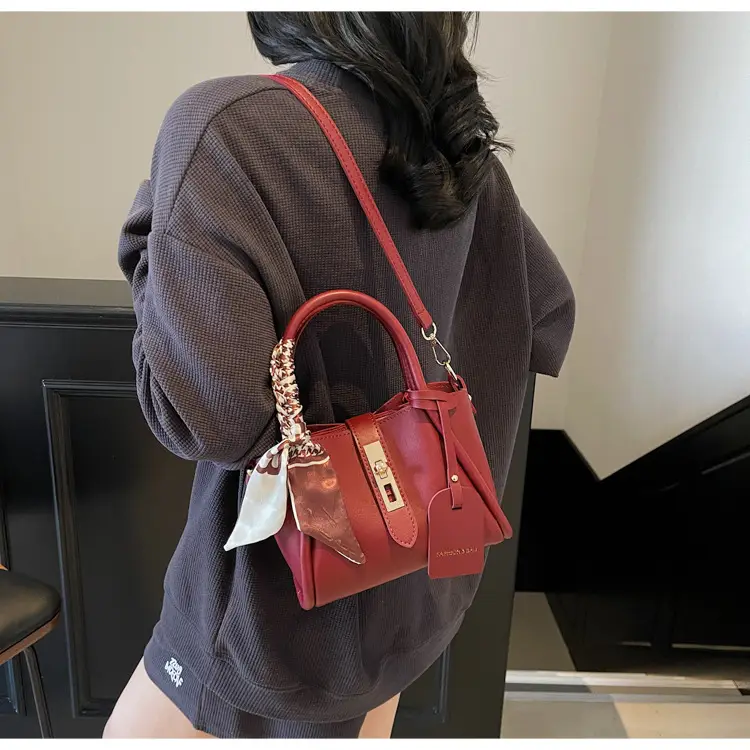 Women Crossbody Bag Korean Design Beige 2026 — feature 18