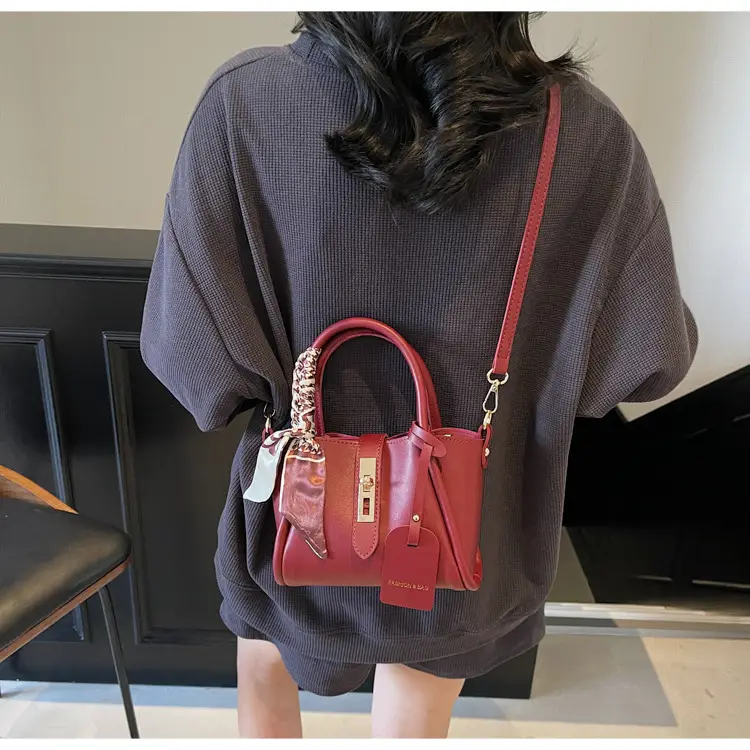 Women Crossbody Bag Korean Design Beige 2026 — feature 19