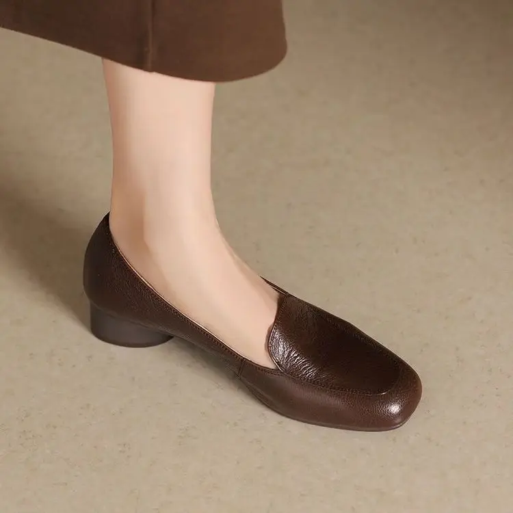 French Retro Soft Leather Loafers for Women, Thick Heel, Small Leather Shoes, 2025 Spring New Low Heel Pumps — feature 13