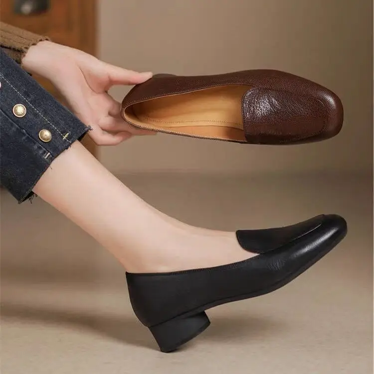 French Retro Soft Leather Loafers for Women, Thick Heel, Small Leather Shoes, 2025 Spring New Low Heel Pumps — feature 14