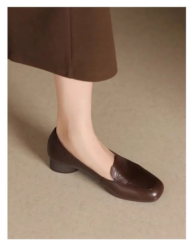 French Retro Soft Leather Loafers for Women, Thick Heel, Small Leather Shoes, 2025 Spring New Low Heel Pumps — feature 3
