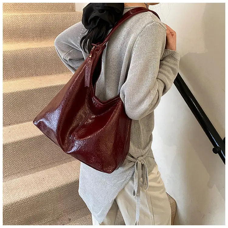 Women Cross-Border Casual Shoulder Tote Bag Cream Spring 2026 — feature 12