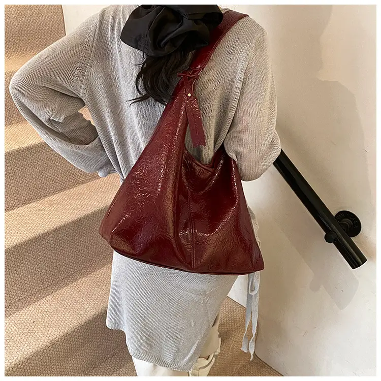 Women Cross-Border Casual Shoulder Tote Bag Cream Spring 2026 — feature 13