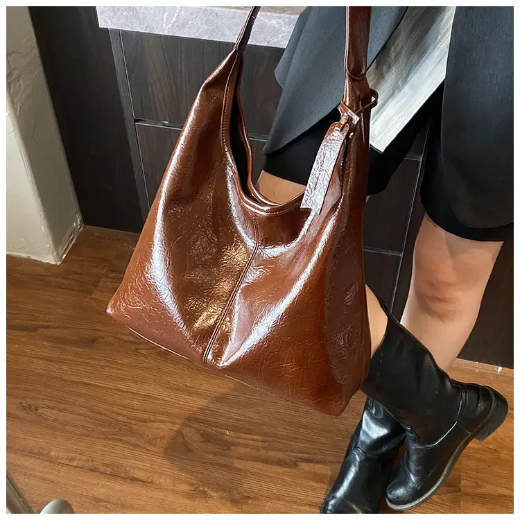 Women Cross-Border Casual Shoulder Tote Bag Cream Spring 2026 — feature 15