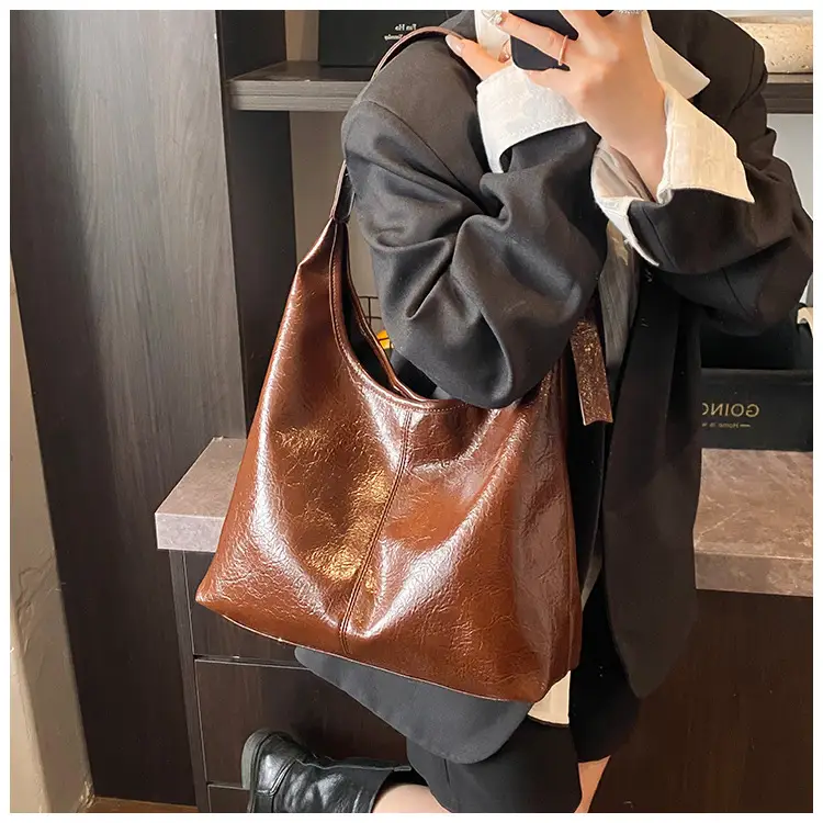 Women Cross-Border Casual Shoulder Tote Bag Cream Spring 2026 — feature 17