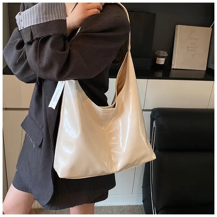 Women Cross-Border Casual Shoulder Tote Bag Cream Spring 2026 — feature 21