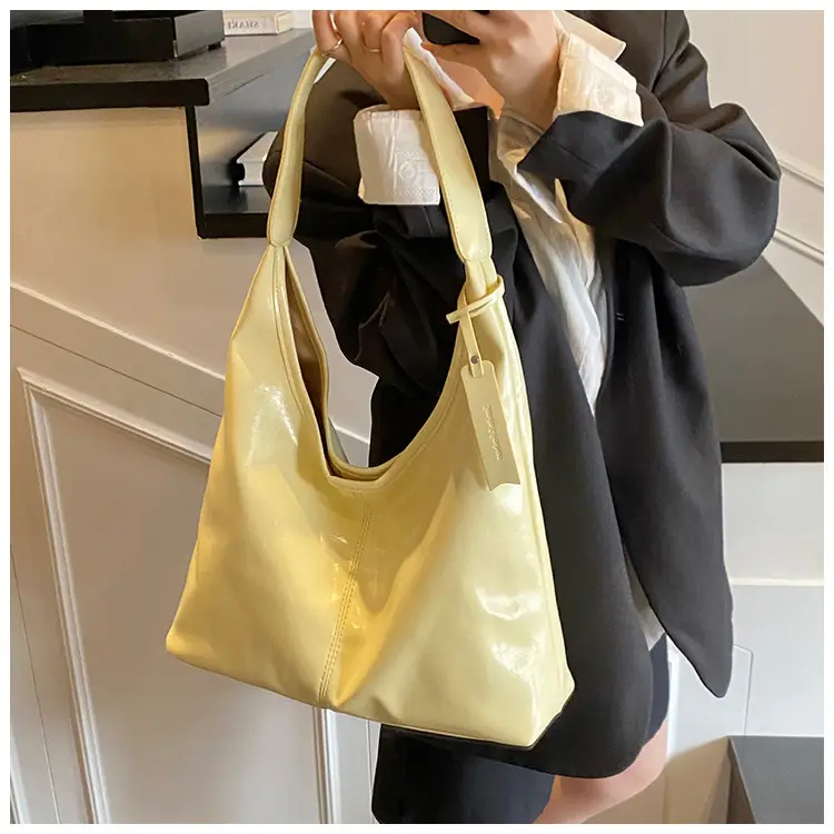 Women Cross-Border Casual Shoulder Tote Bag Cream Spring 2026 — feature 22