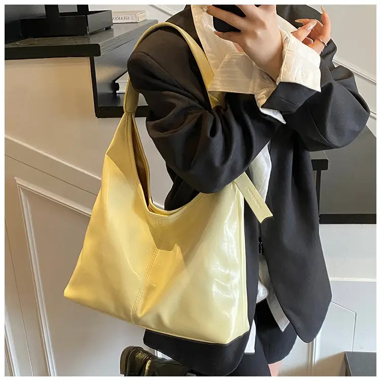 Women Cross-Border Casual Shoulder Tote Bag Cream Spring 2026 — feature 23