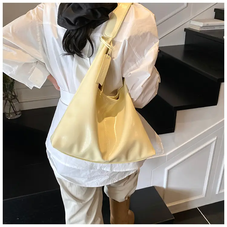Women Cross-Border Casual Shoulder Tote Bag Cream Spring 2026 — feature 25
