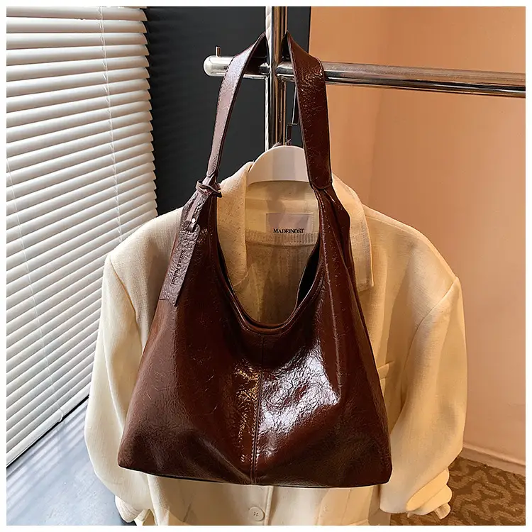 Women Cross-Border Casual Shoulder Tote Bag Cream Spring 2026 — feature 34