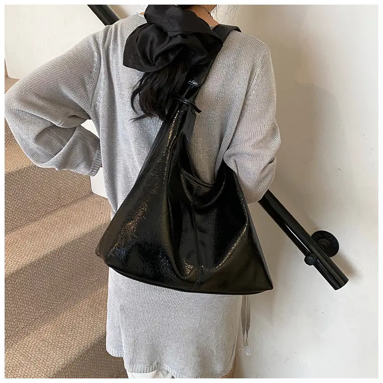 Women Cross-Border Casual Shoulder Tote Bag Cream Spring 2026 — feature 9