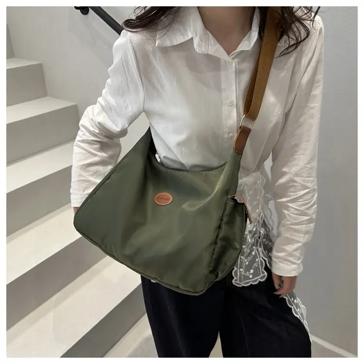 Women's White Oxford Tote Bag Large Capacity Crossbody Shoulder Commuter — feature 13