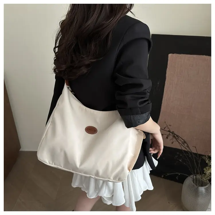 Women's White Oxford Tote Bag Large Capacity Crossbody Shoulder Commuter — feature 7
