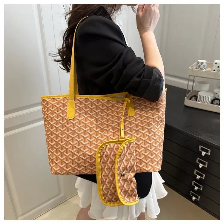 Blue Printed Vintage Mother-son Tote Bag 2025 Spring Summer — feature 10
