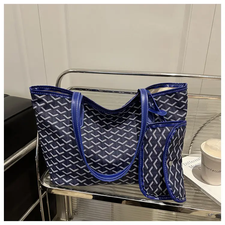Blue Printed Vintage Mother-son Tote Bag 2025 Spring Summer — feature 20
